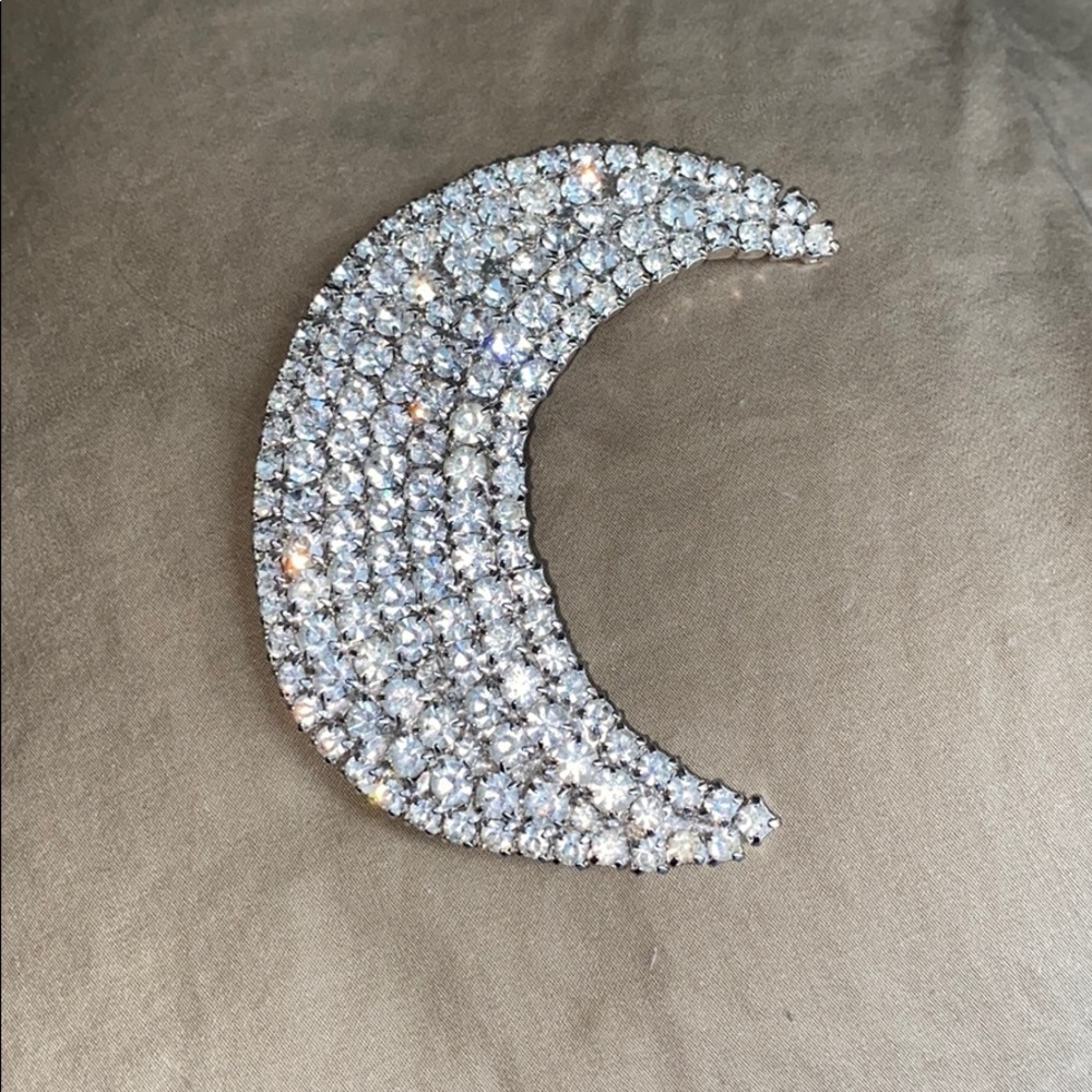 Weiss? Vintage Brooch